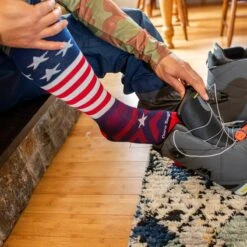 Men's Captain Stripe Over-the-Calf Midweight Ski & Snowboard Sock -SummitStrider Gear 03 1818 StarsStripes LS