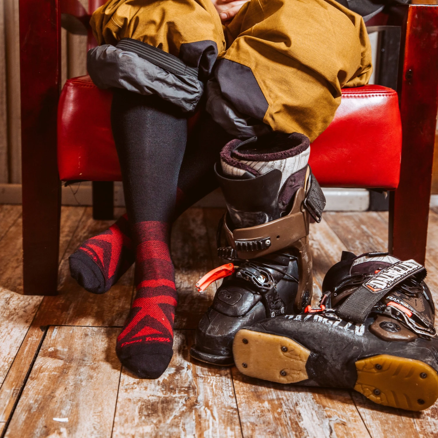 Men's Thermolite® RFL Over-the-Calf Ultra-Lightweight Ski & Snowboard Sock 4 Men's Thermolite® RFL Over-the-Calf Ultra-Lightweight Ski & Snowboard Sock - Image 4